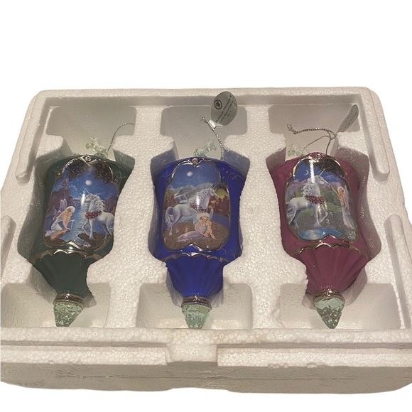 Bradford Edition 2001 Joyce Patti Moonlit Trail
3 Piece Ornament Collection - Picture 11 of 15
